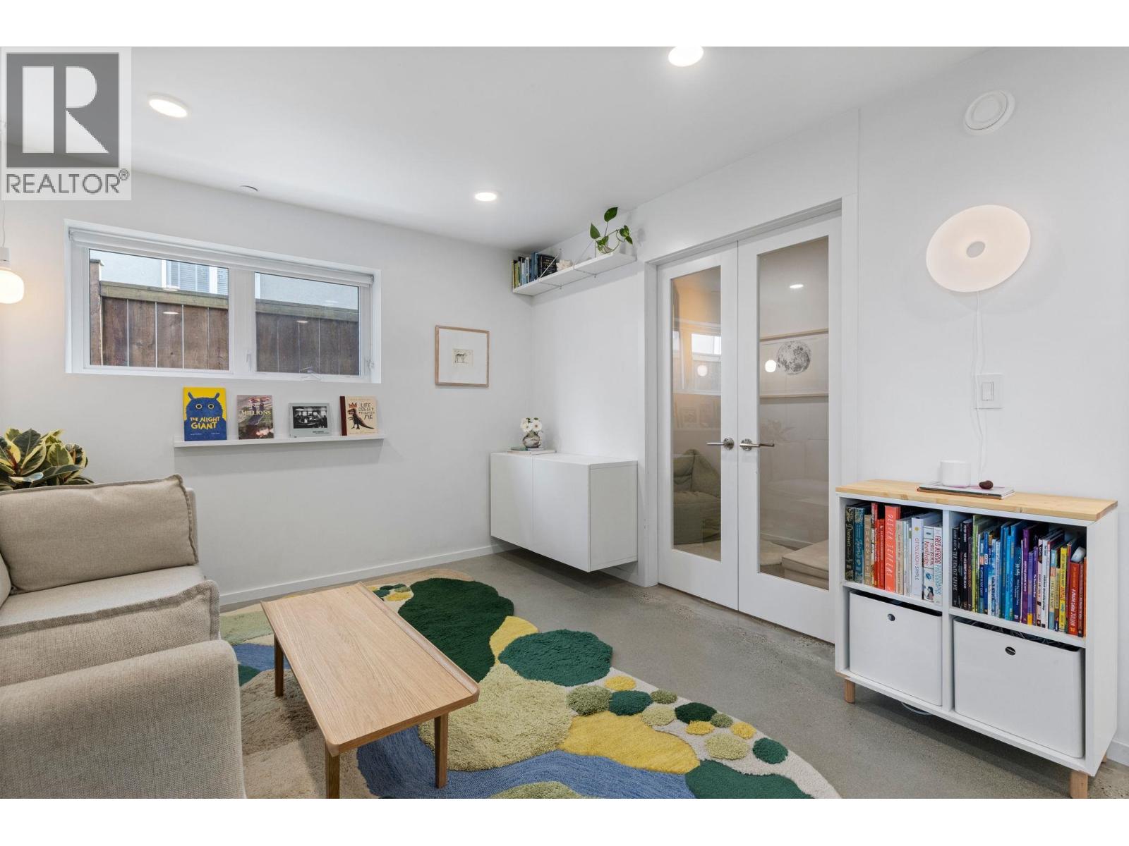 2333 Napier Street, Vancouver, British Columbia  V5L 2P4 - Photo 8 - R3116172