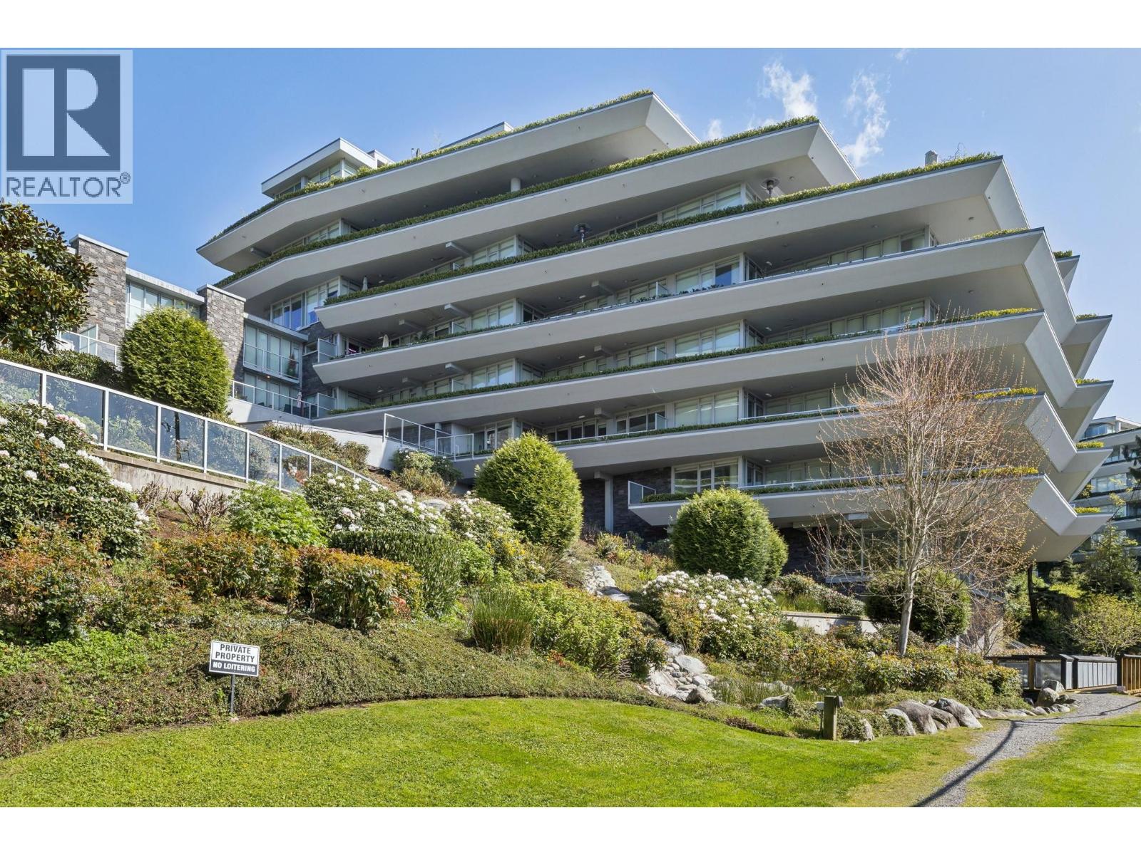 204 866 Arthur Erickson Place, West Vancouver, British Columbia  V7T 0B2 - Photo 1 - R3116189