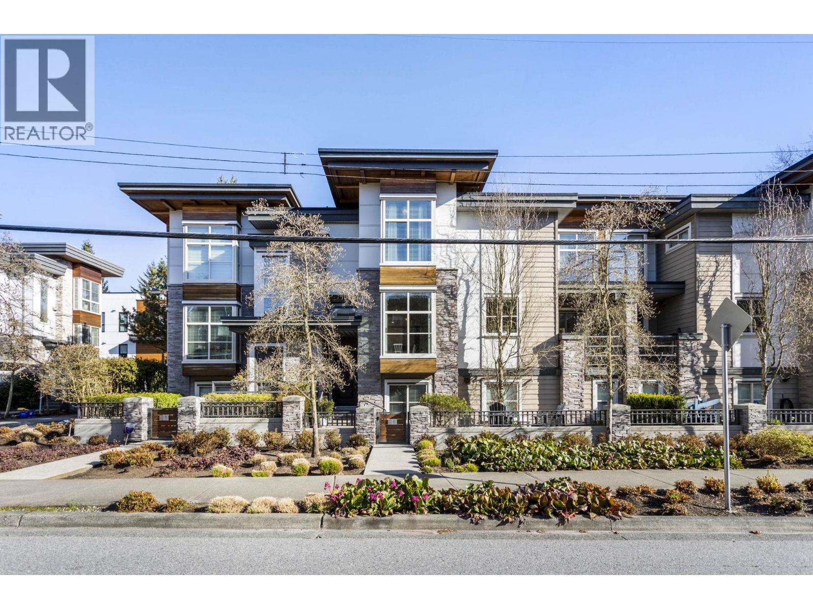 8 3025 Baird Road, North Vancouver, British Columbia  V7K 2G5 - Photo 2 - R3116191