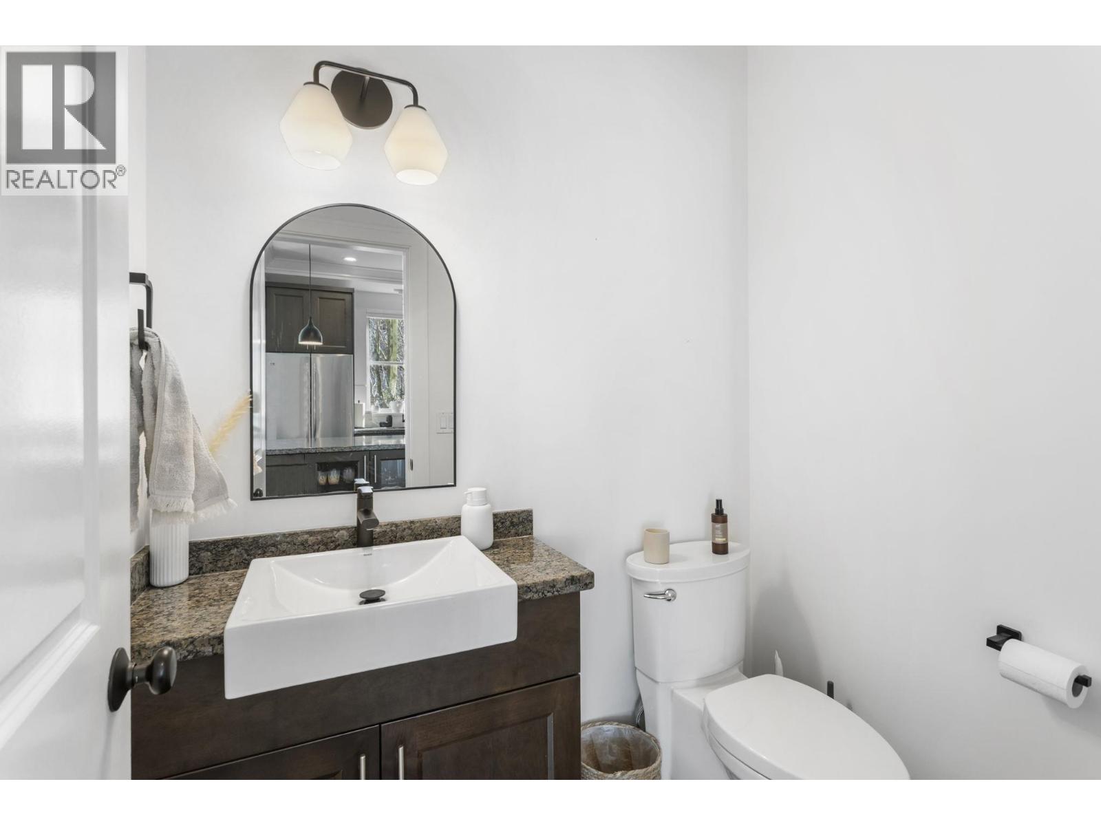 8 3025 Baird Road, North Vancouver, British Columbia  V7K 2G5 - Photo 25 - R3116191