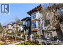 8 3025 BAIRD ROAD, North Vancouver, British Columbia