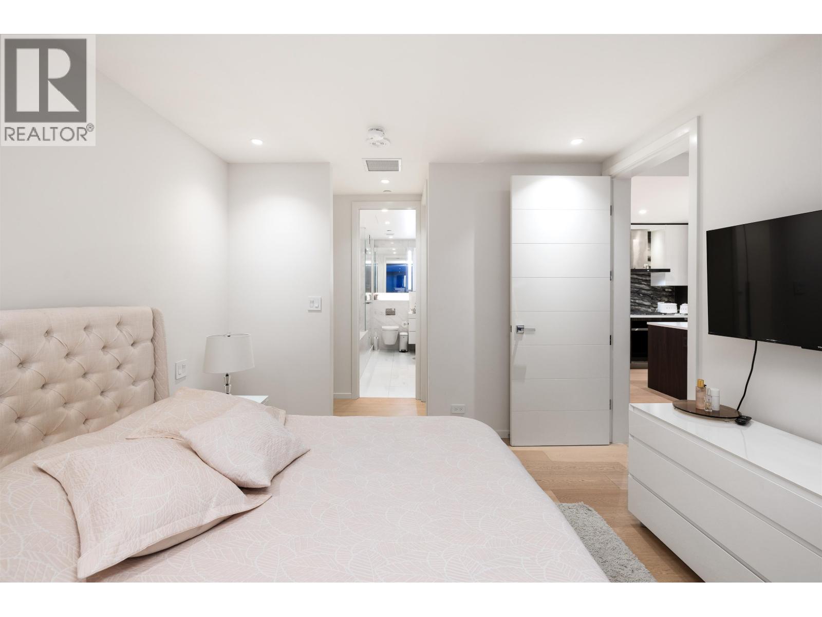 402 1355 Bellevue Avenue, West Vancouver, British Columbia  V7T 0B4 - Photo 16 - R3116197