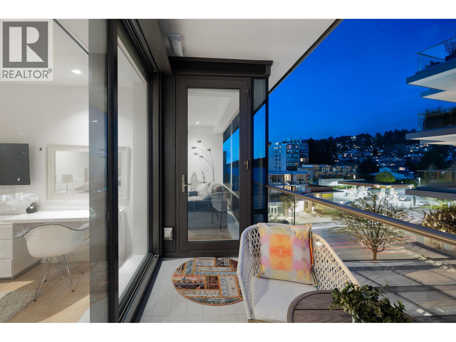 402 1355 Bellevue Avenue, West Vancouver, British Columbia  V7T 0B4 - Photo 4 - R3116197