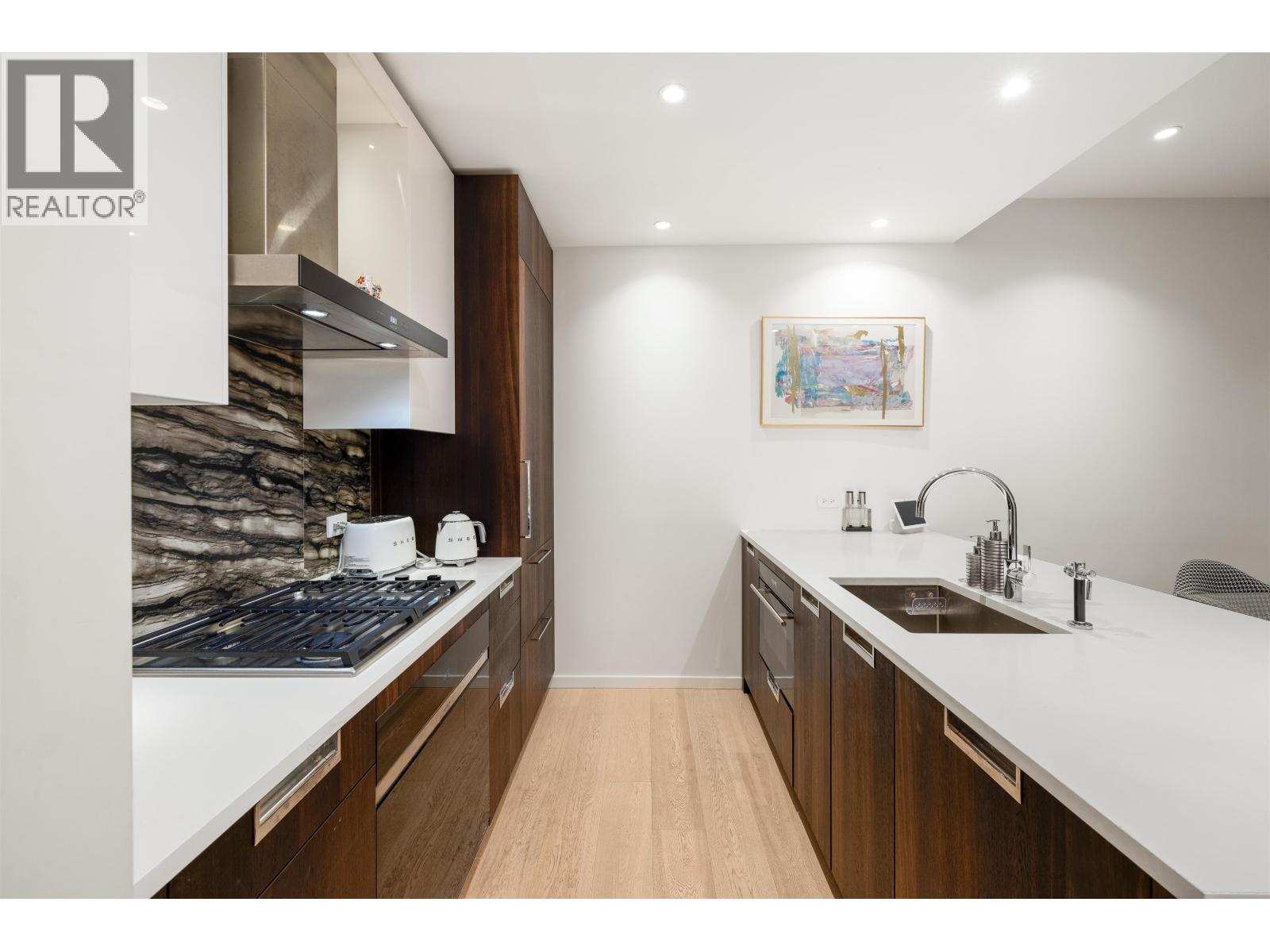 402 1355 Bellevue Avenue, West Vancouver, British Columbia  V7T 0B4 - Photo 9 - R3116197