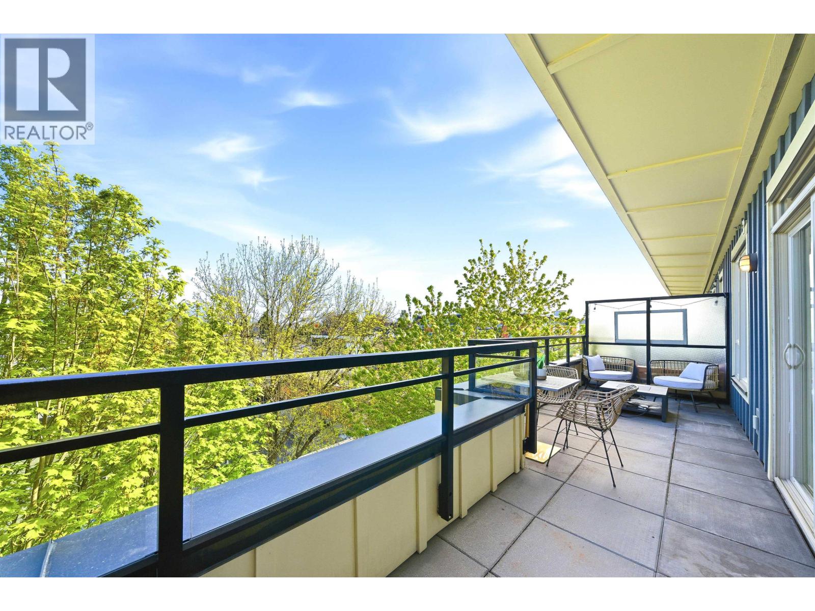 Ph17 688 E 17th Avenue, Vancouver, British Columbia  V5V 0A8 - Photo 2 - R3116200