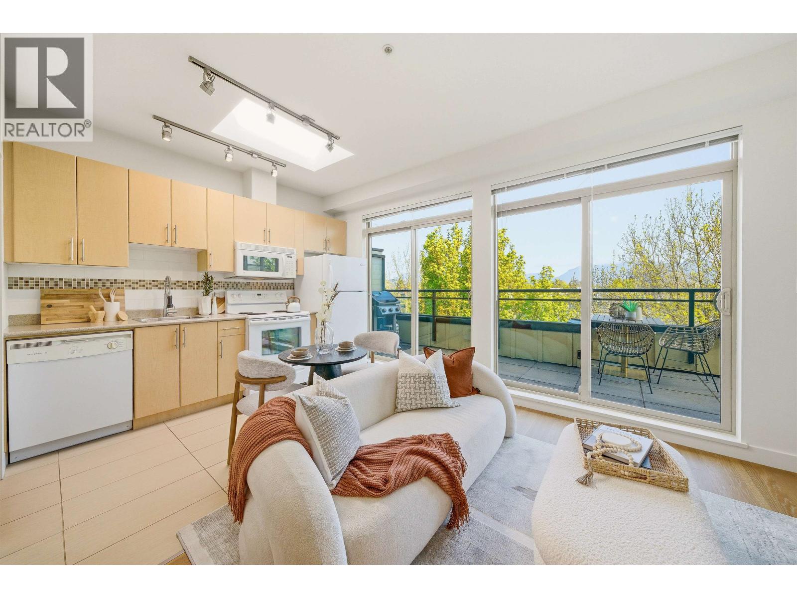 Ph17 688 E 17th Avenue, Vancouver, British Columbia  V5V 0A8 - Photo 6 - R3116200