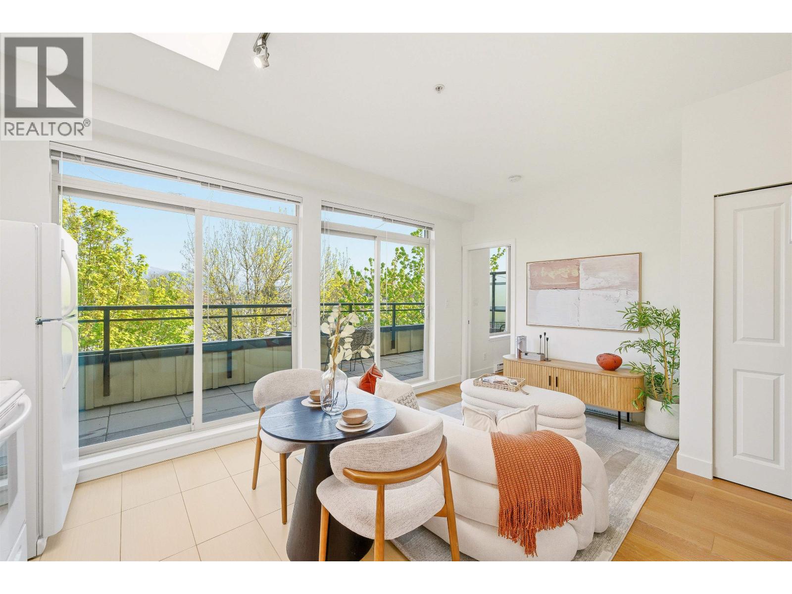 Ph17 688 E 17th Avenue, Vancouver, British Columbia  V5V 0A8 - Photo 8 - R3116200