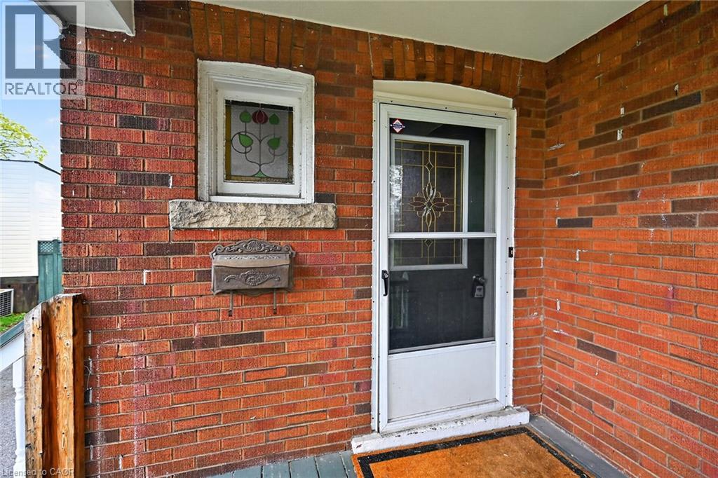 76 Wexford Avenue S, Hamilton, Ontario  L8K 2N6 - Photo 3 - 40824249