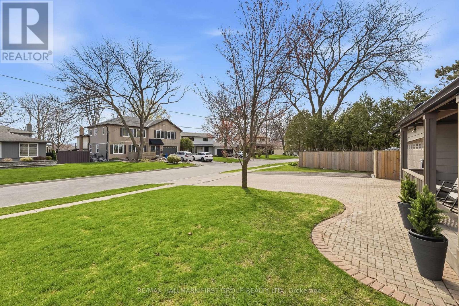 953 Vistula Drive, Pickering (West Shore), Ontario  L1W 2L7 - Photo 5 - E13049892