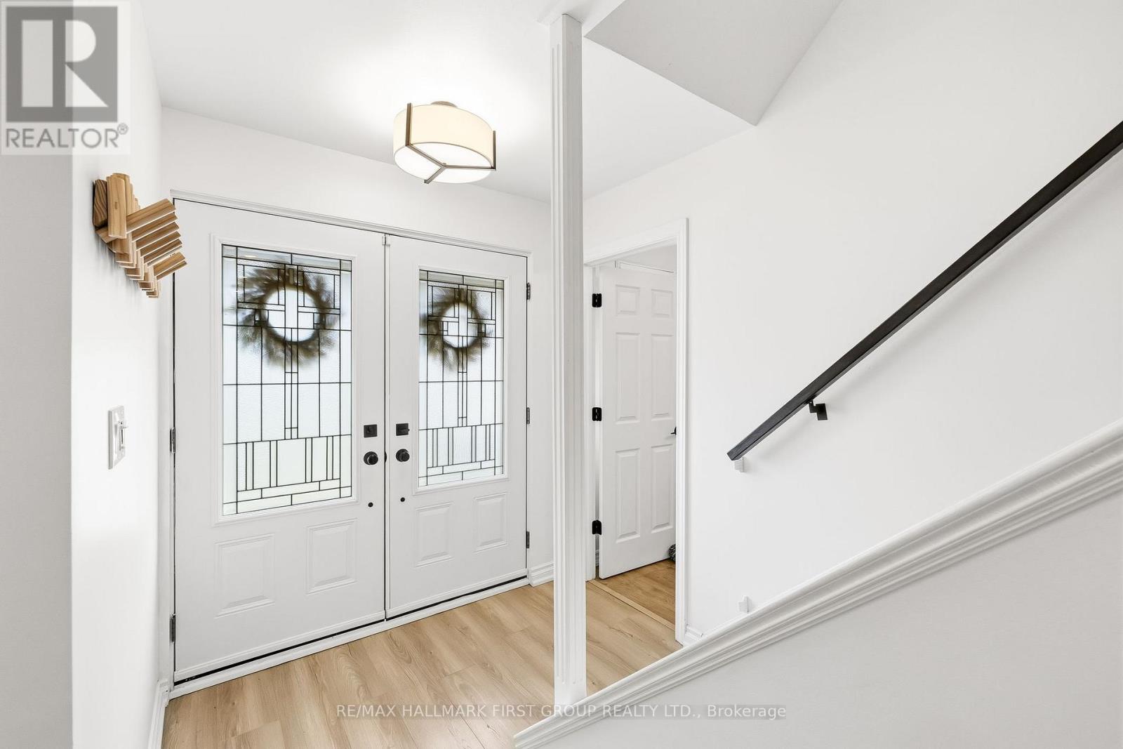 953 Vistula Drive, Pickering (West Shore), Ontario  L1W 2L7 - Photo 8 - E13049892