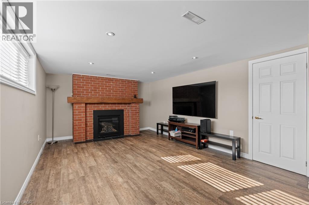 218 Arris Crescent, Mitchell, Ontario  N0K 1N0 - Photo 28 - 40807832