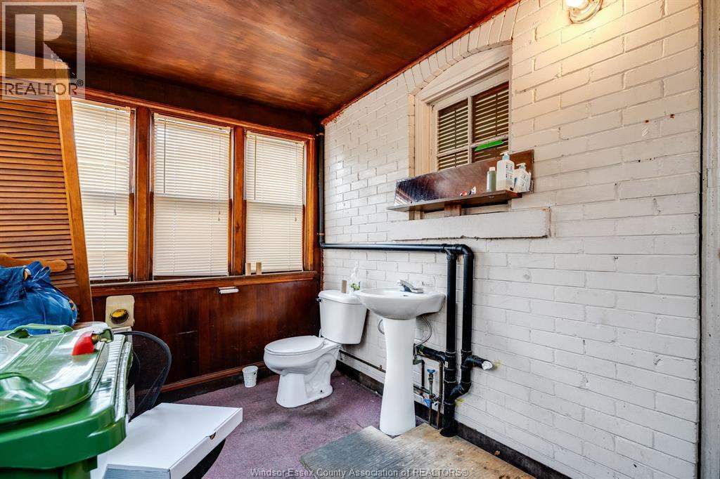 360 Rankin, Windsor, Ontario  N9B 2R7 - Photo 10 - 26003242