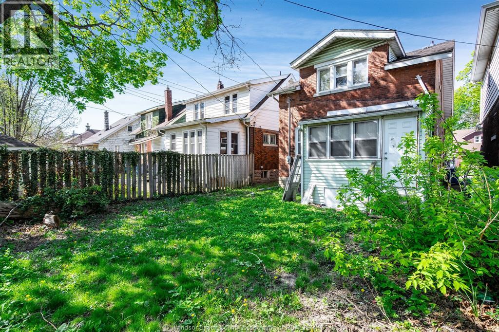 360 Rankin, Windsor, Ontario  N9B 2R7 - Photo 28 - 26003242