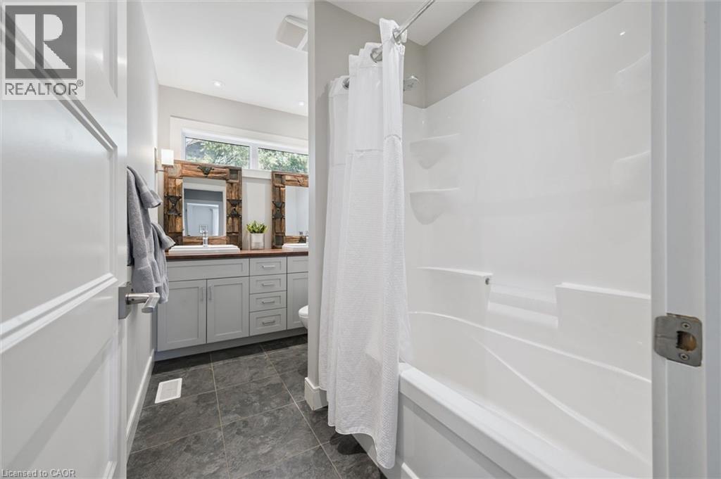 33 Aberdeen Road N, Cambridge, Ontario  N1S 2X1 - Photo 31 - 40820411