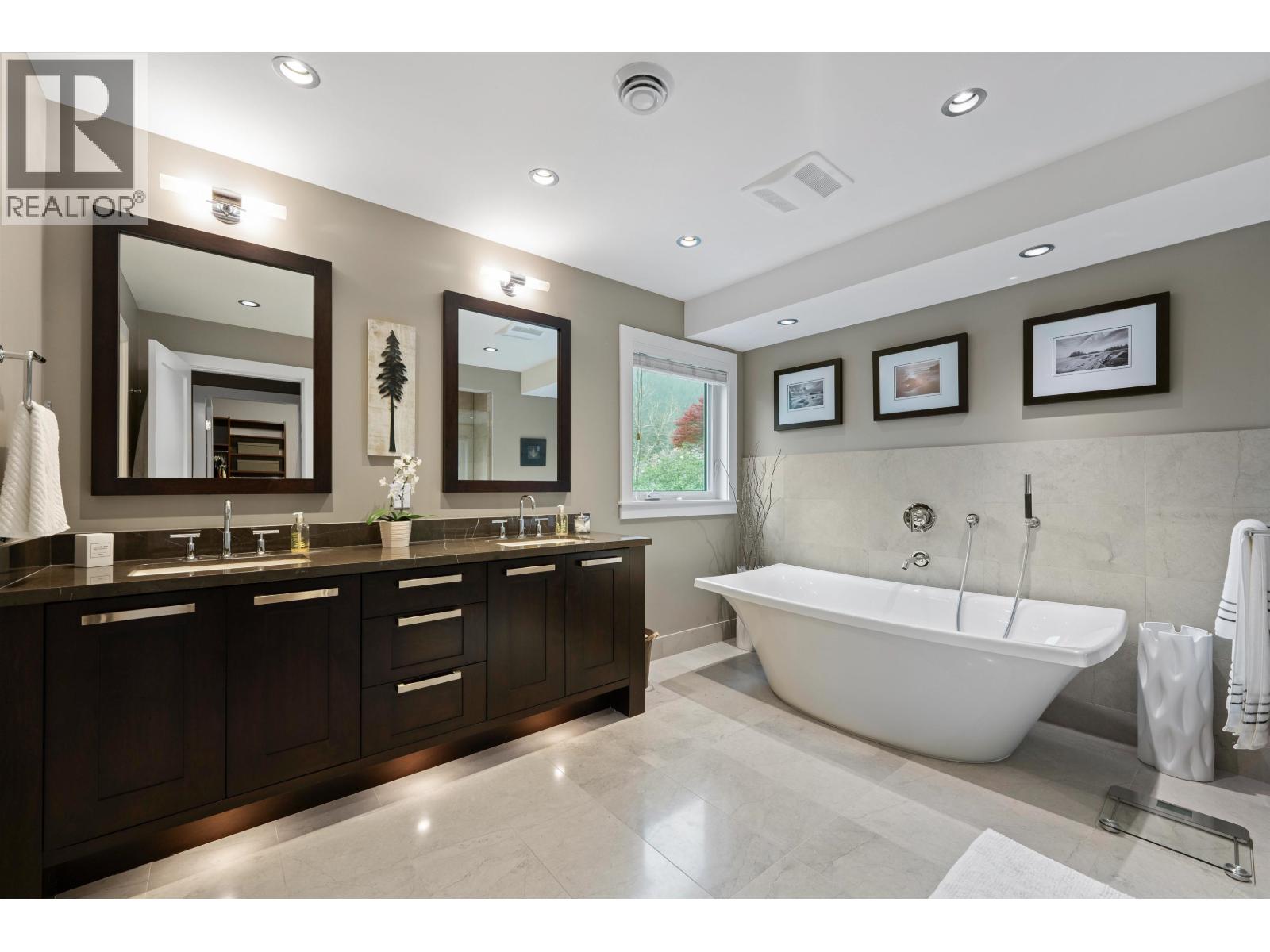 4390 Cheviot Road, North Vancouver, British Columbia  V7R 3T4 - Photo 12 - R3116182