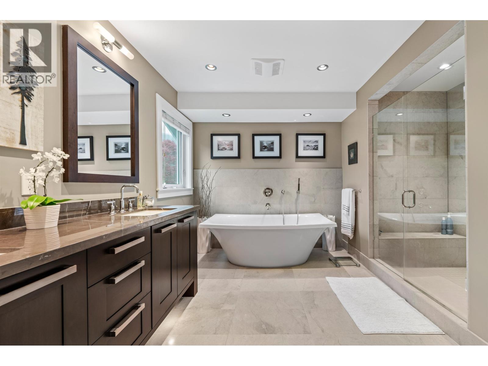 4390 Cheviot Road, North Vancouver, British Columbia  V7R 3T4 - Photo 13 - R3116182