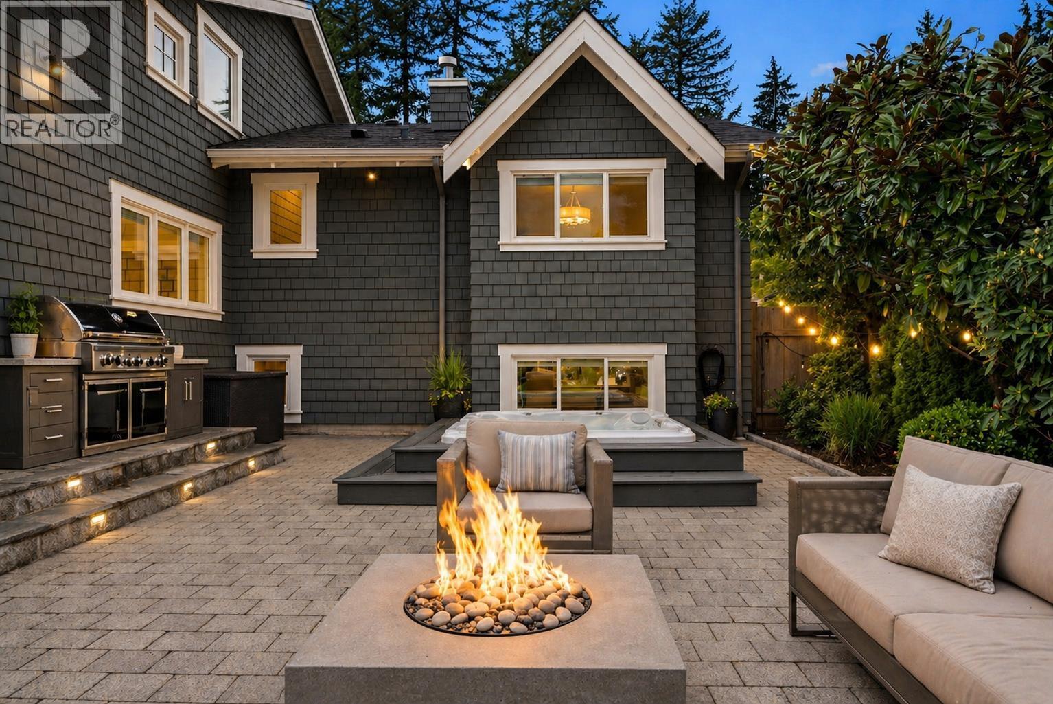 4390 Cheviot Road, North Vancouver, British Columbia  V7R 3T4 - Photo 2 - R3116182