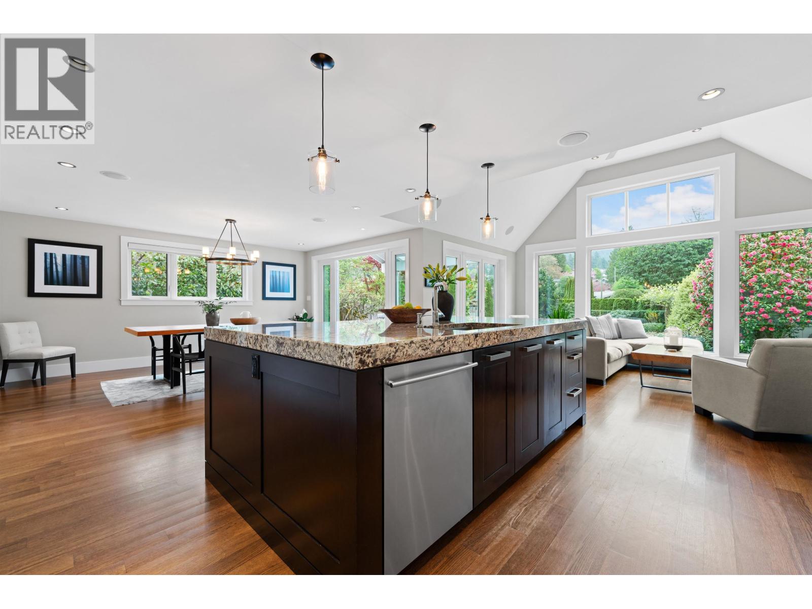 4390 Cheviot Road, North Vancouver, British Columbia  V7R 3T4 - Photo 6 - R3116182