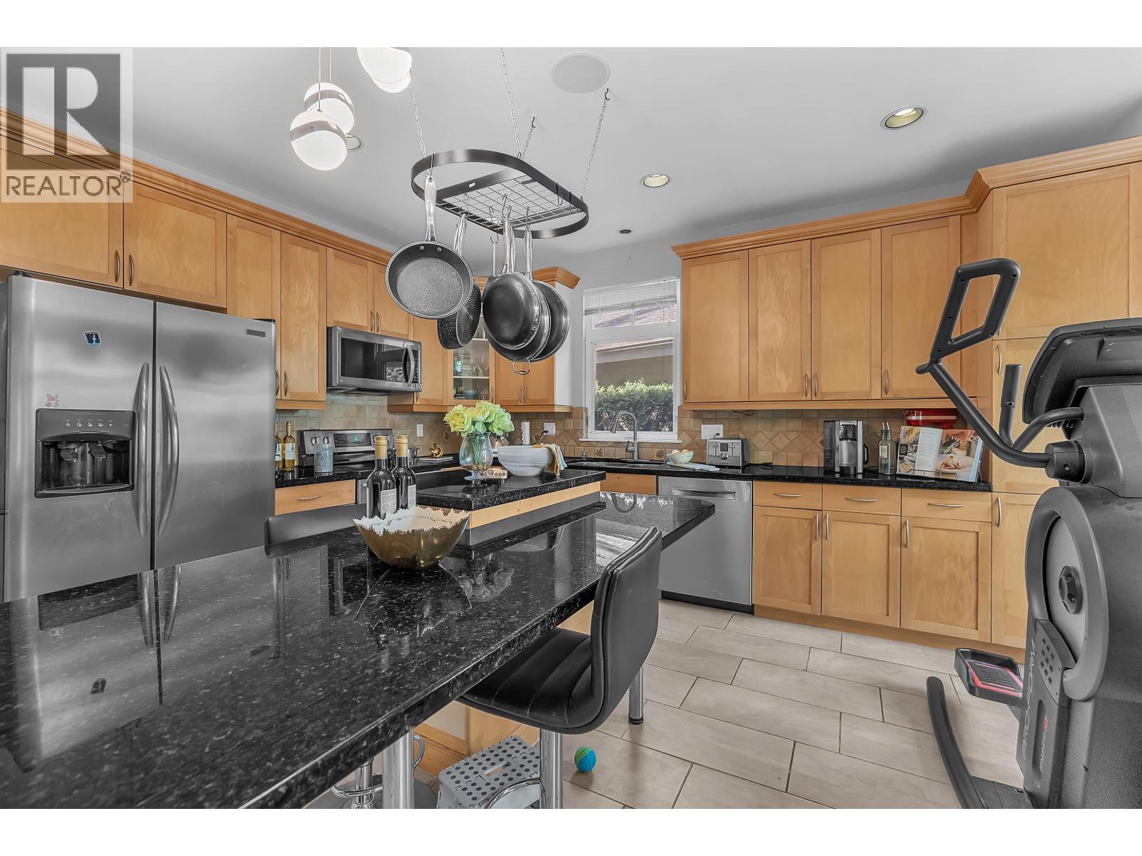 786 W 17th Street, North Vancouver, British Columbia  V7P 3S9 - Photo 10 - R3116194