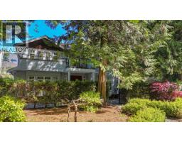 786 W 17TH STREET, North Vancouver, British Columbia