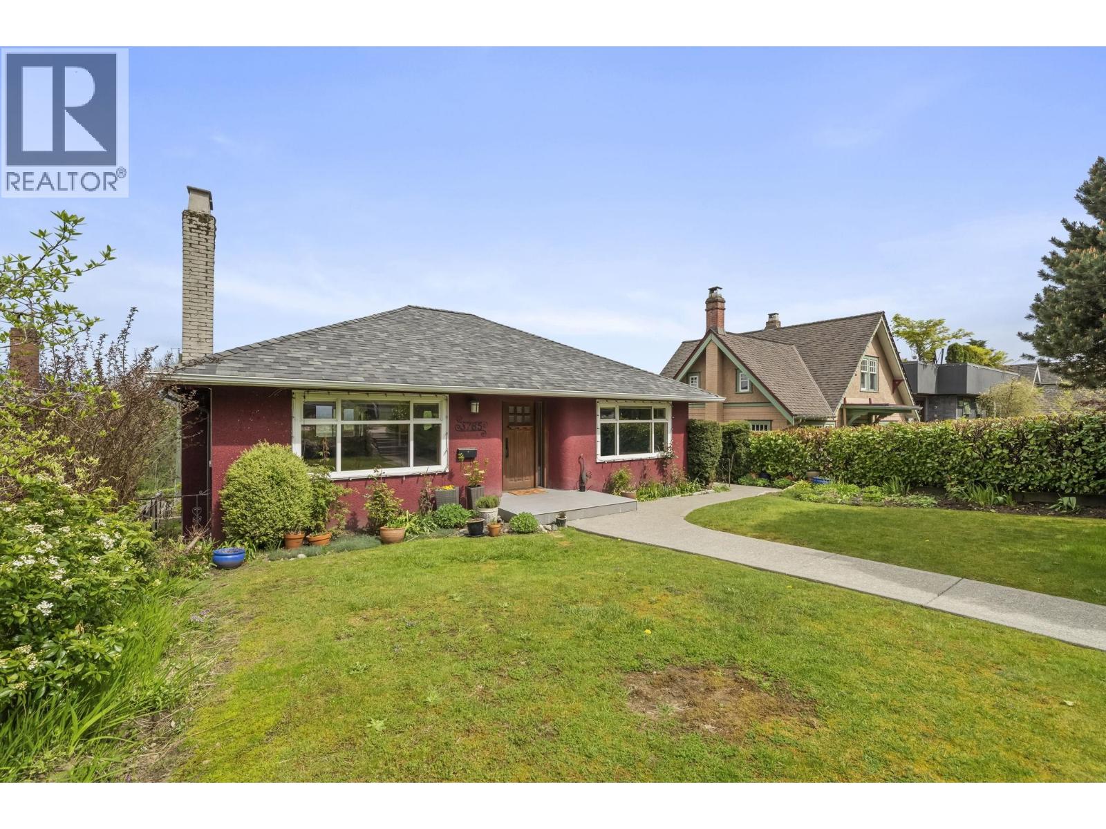 3765 Edinburgh Street, Burnaby, British Columbia  V5C 1R4 - Photo 2 - R3116199