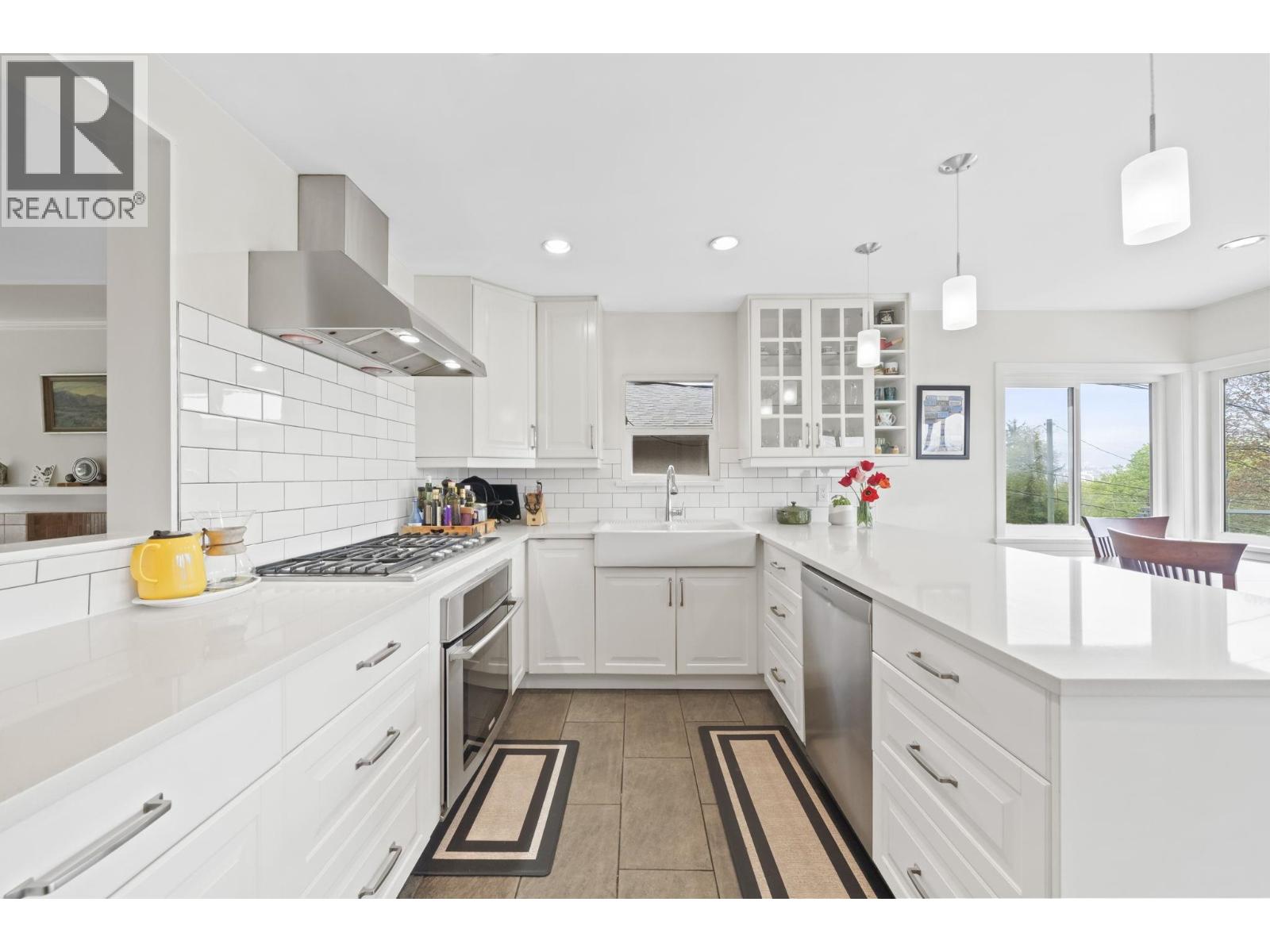 3765 Edinburgh Street, Burnaby, British Columbia  V5C 1R4 - Photo 6 - R3116199