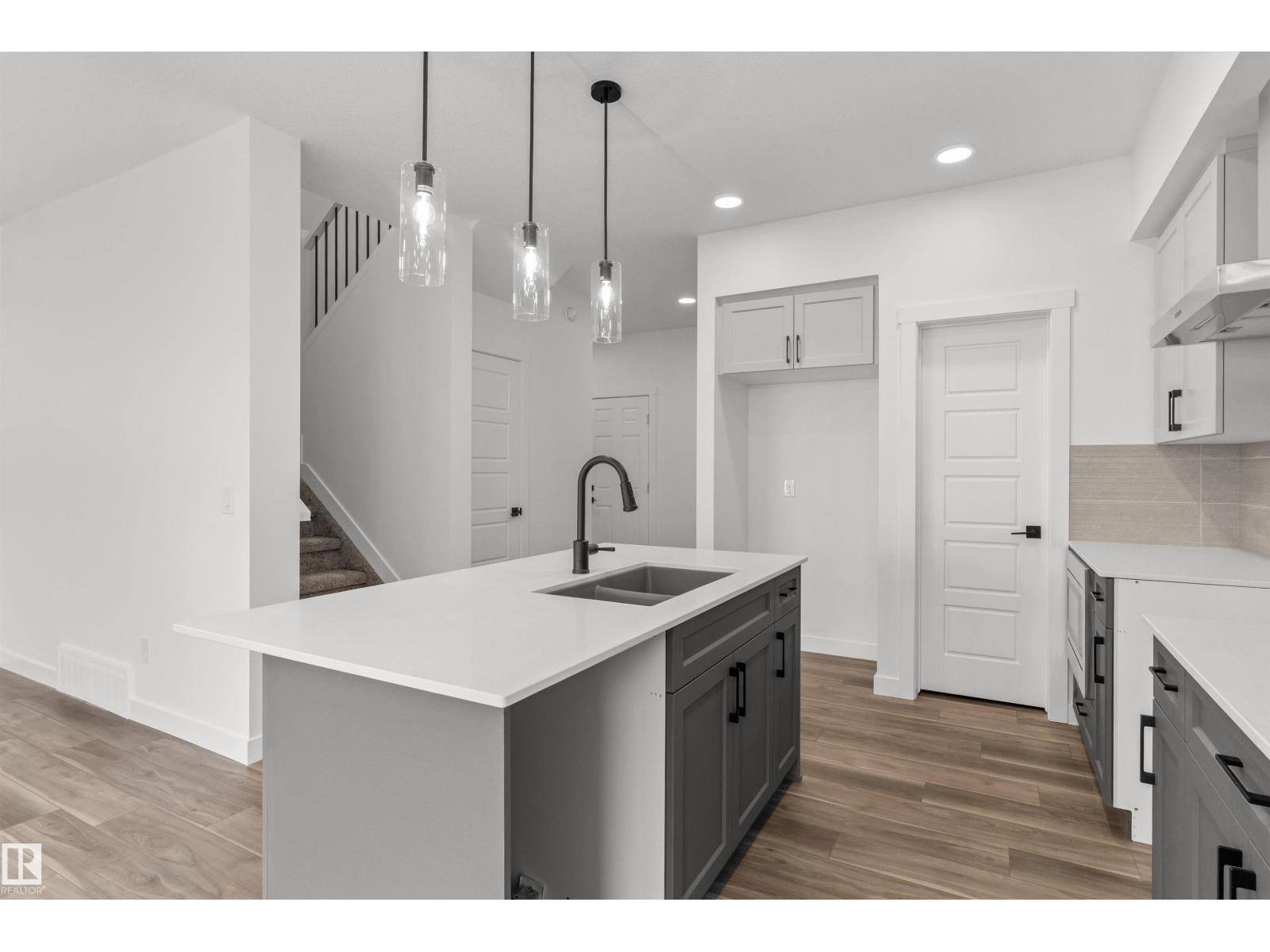 928 18 Av NW, Edmonton, Alberta  T6T 2X4 - Photo 18 - E4473725