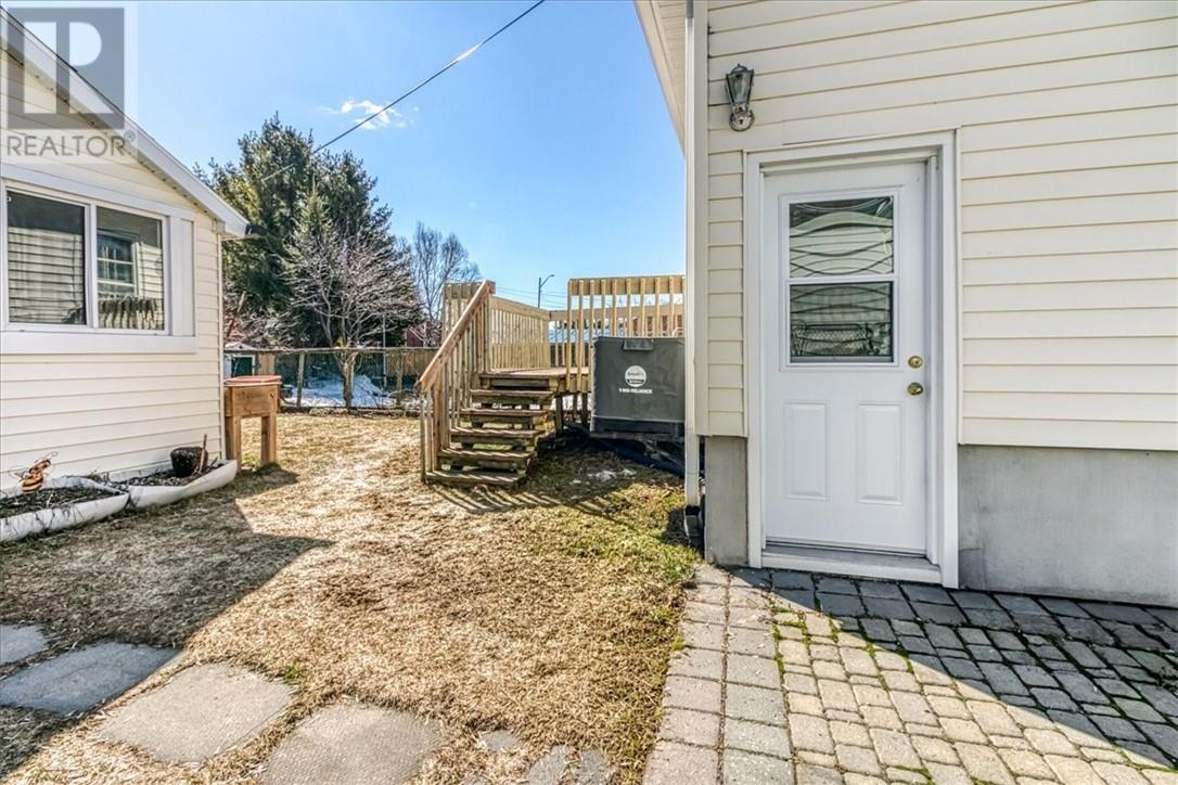 178 Walter Avenue, Sudbury, Ontario  P3C 3B4 - Photo 3 - 2127345