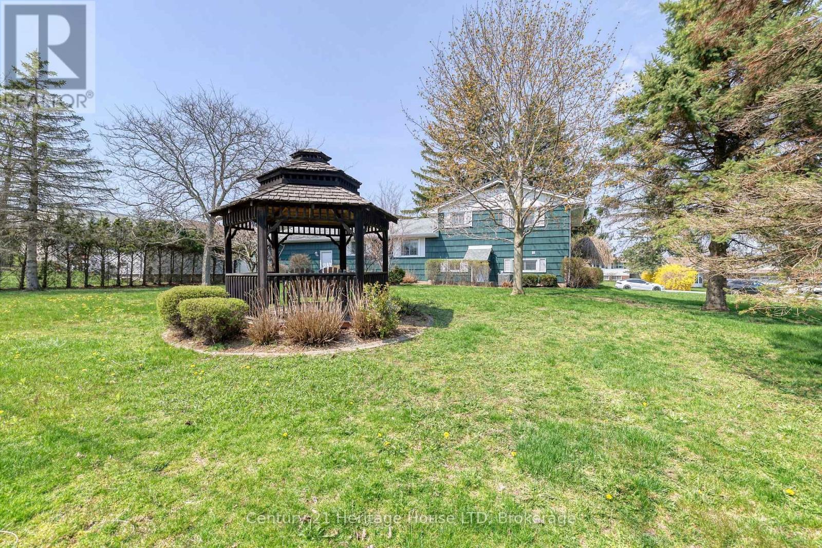 3651 Connection Drive, Fort Erie, Ontario  L0S 1N0 - Photo 2 - X13044760