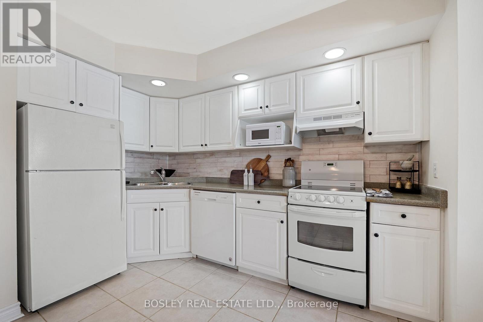 205a - 1061 Vansickle Road N, St. Catharines, Ontario  L2S 2X4 - Photo 10 - X12788284