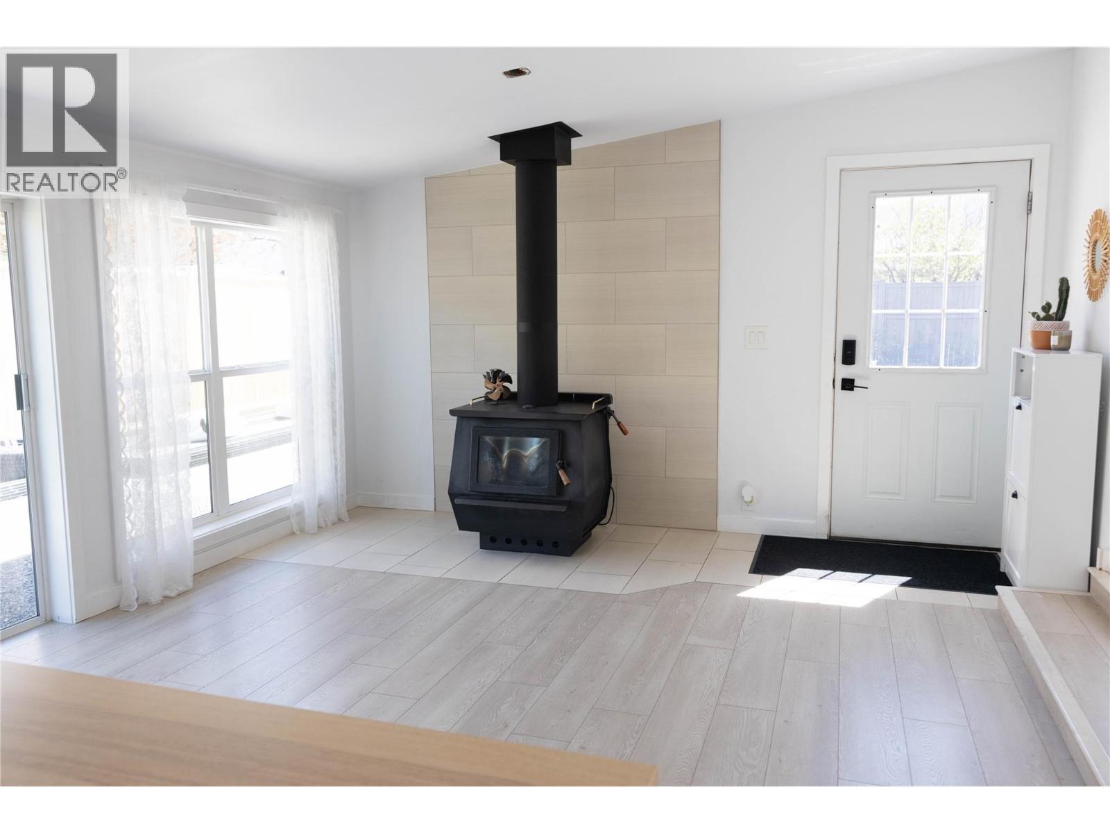 72 81st Avenue, Grand Forks, British Columbia  V0H 1H0 - Photo 14 - 10384598