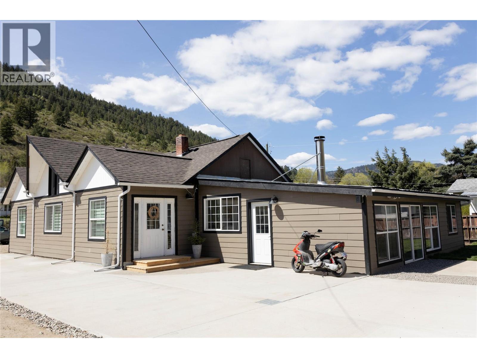 72 81st Avenue, Grand Forks, British Columbia