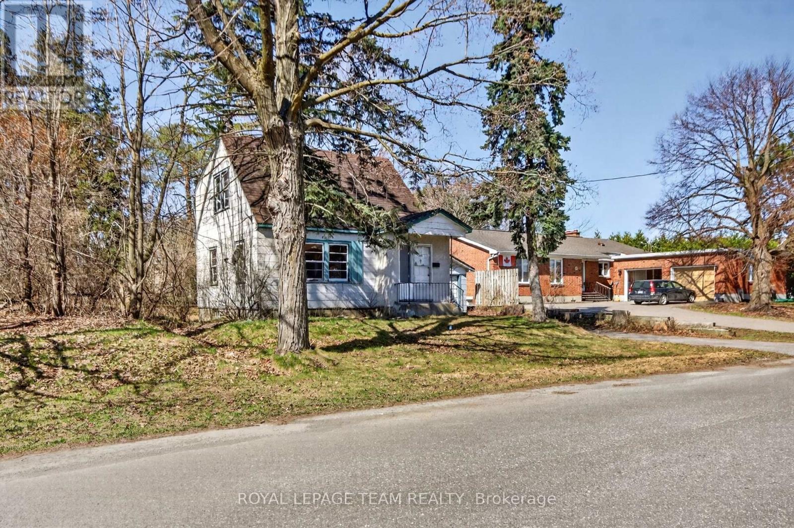 1548 ORTONA AVENUE, Ottawa, Ontario