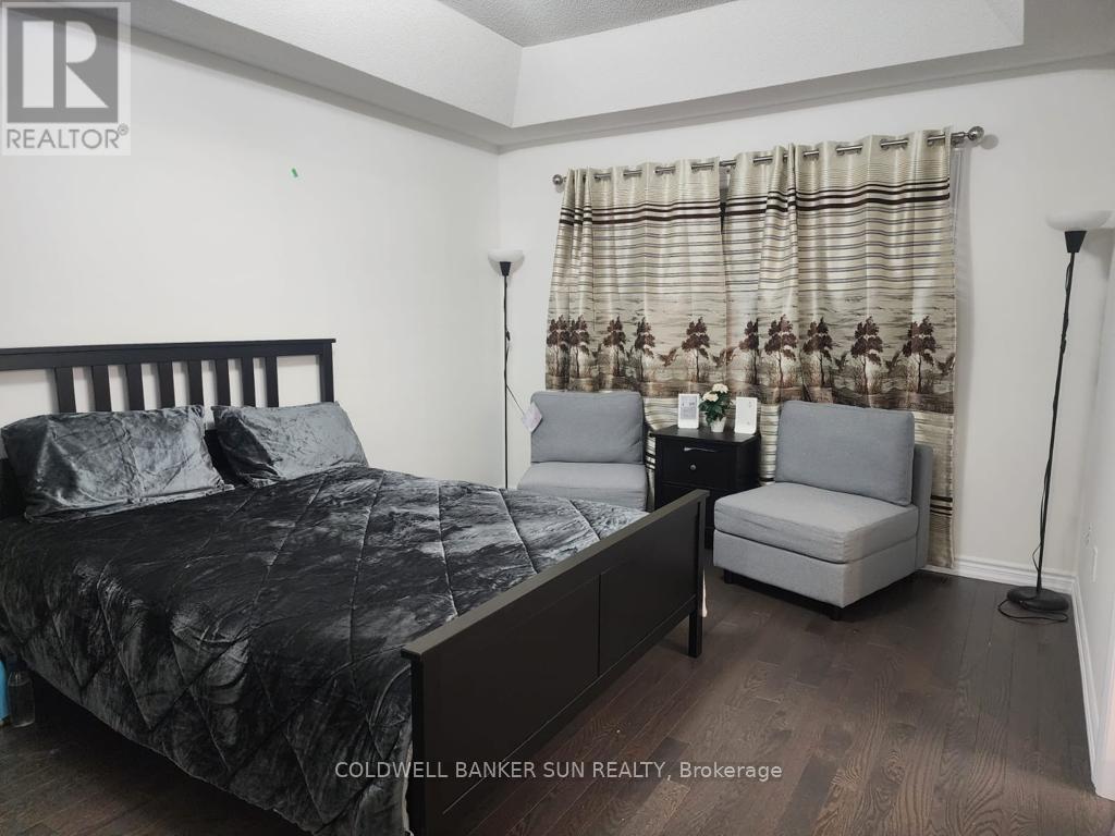 62 Swordfish Drive, Whitby, Ontario  L1P 1Y5 - Photo 2 - E13049854