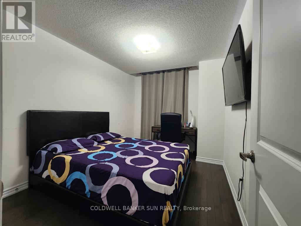 62 Swordfish Drive, Whitby, Ontario  L1P 1Y5 - Photo 4 - E13049854