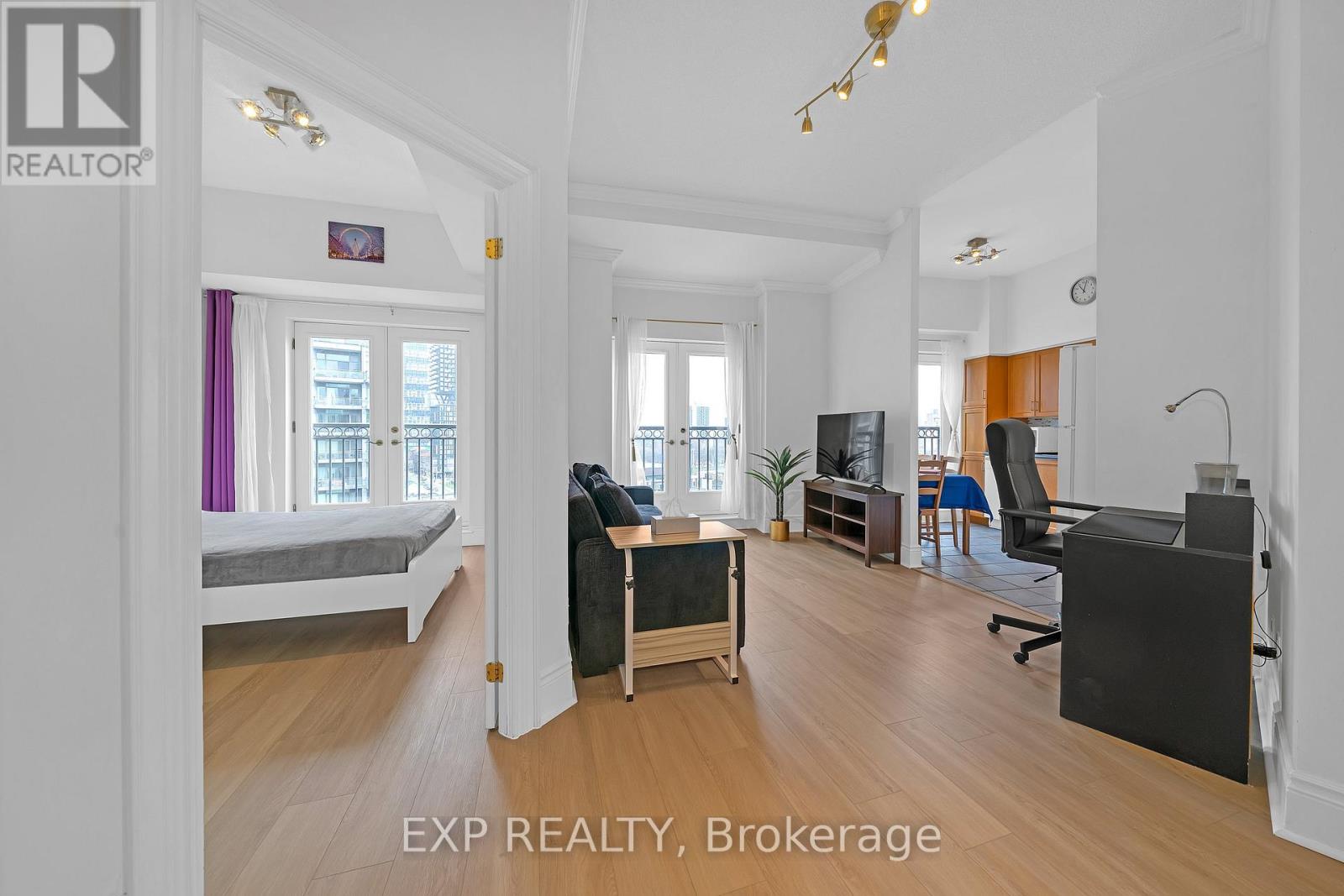 1007 - 115 Richmond Street E, Toronto, Ontario  M5C 3H6 - Photo 9 - C13005998