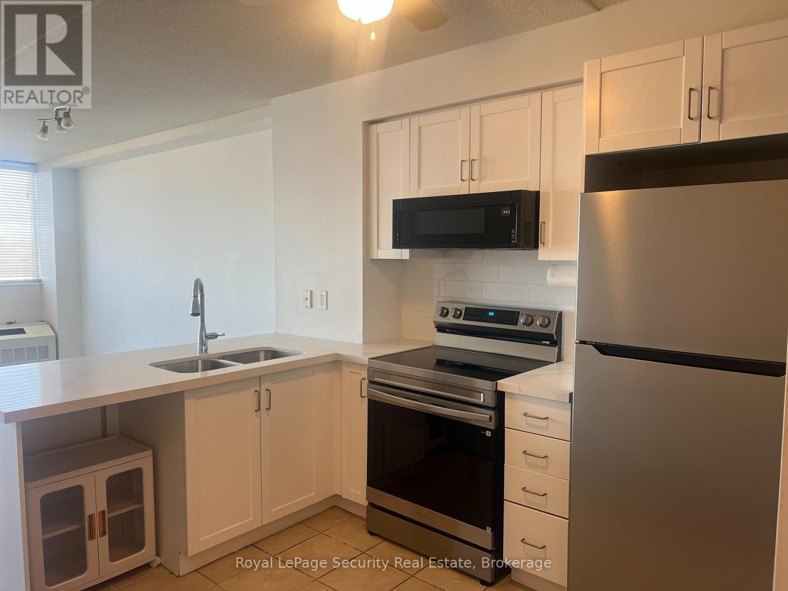 911 - 1600 Keele Street, Toronto, Ontario  M6N 6J1 - Photo 17 - W13049234