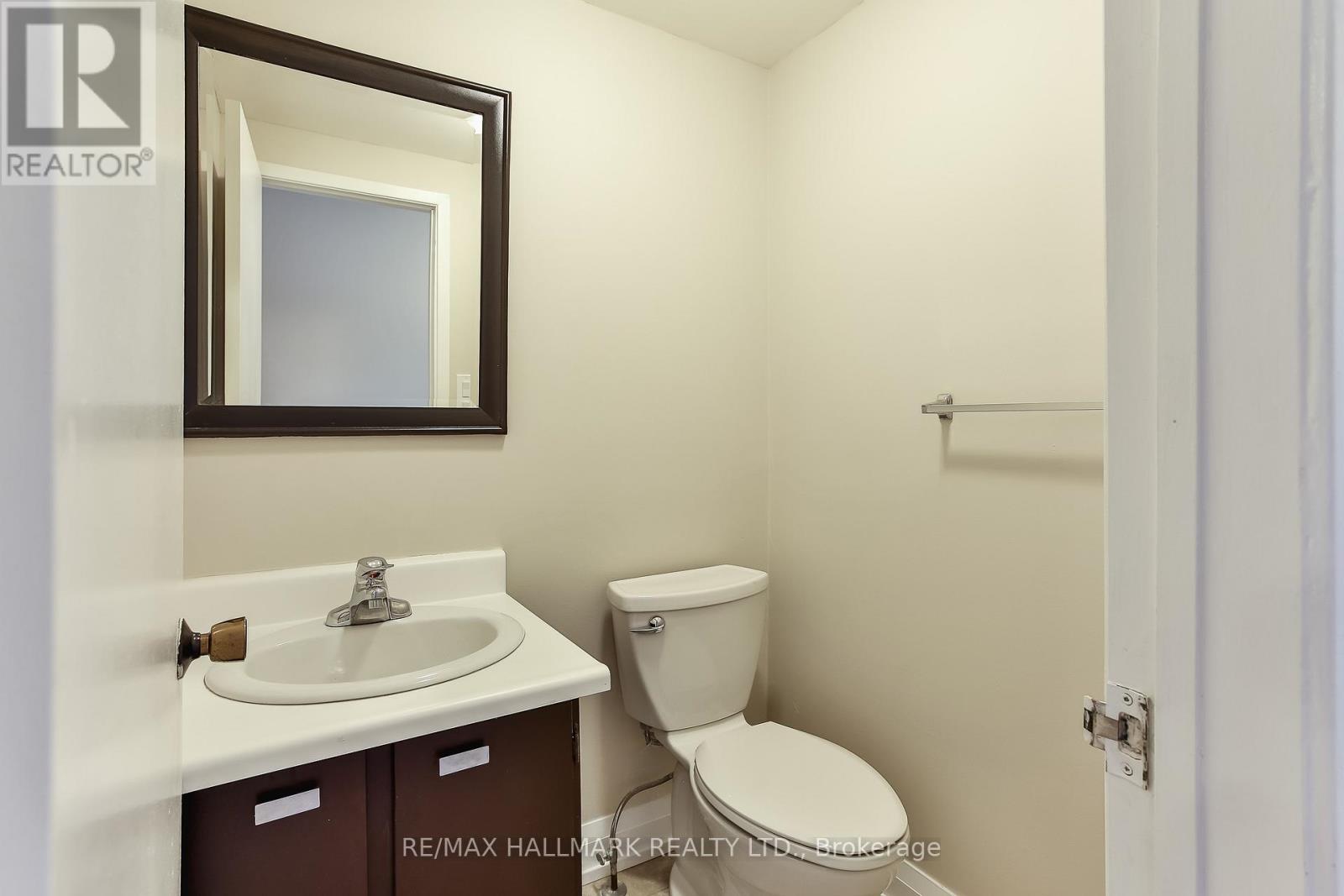 5 Michael Drive, Richmond Hill (North Richvale), Ontario  L4C 5W6 - Photo 11 - N13049880