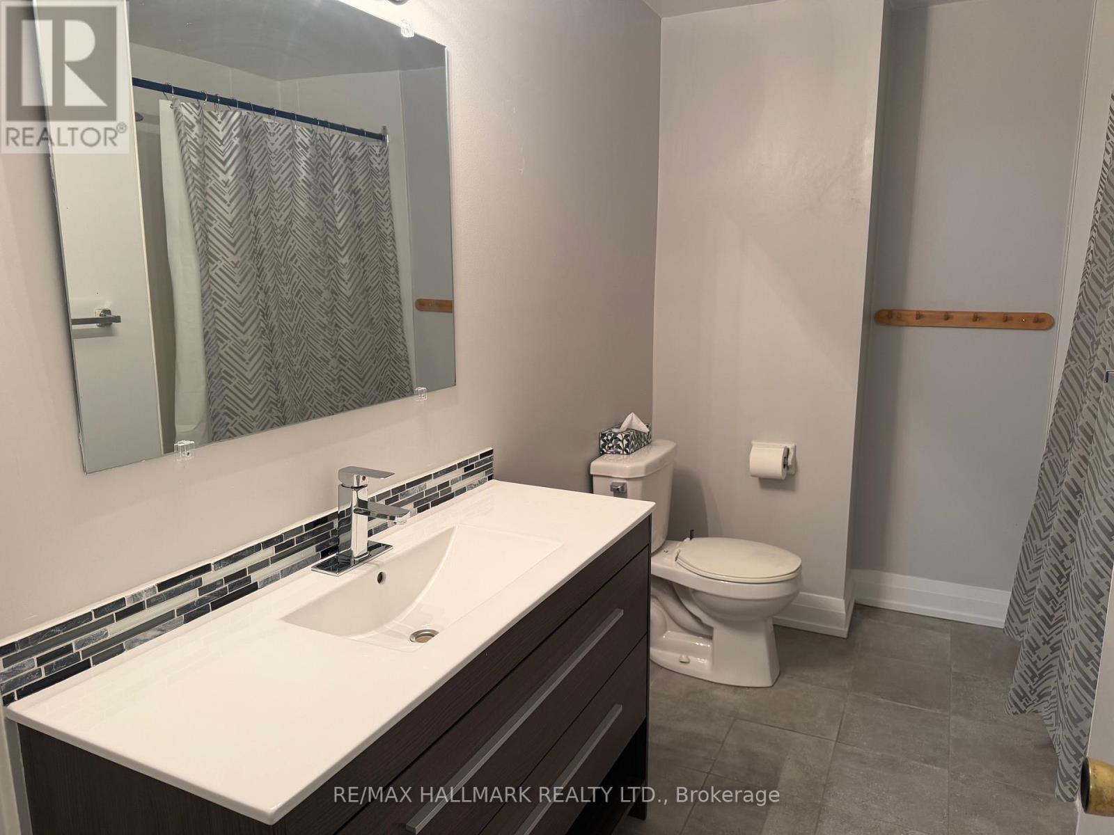 5 Michael Drive, Richmond Hill (North Richvale), Ontario  L4C 5W6 - Photo 19 - N13049880