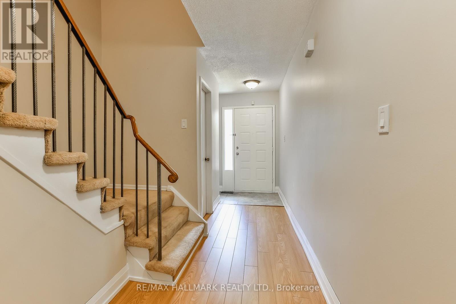 5 Michael Drive, Richmond Hill (North Richvale), Ontario  L4C 5W6 - Photo 3 - N13049880