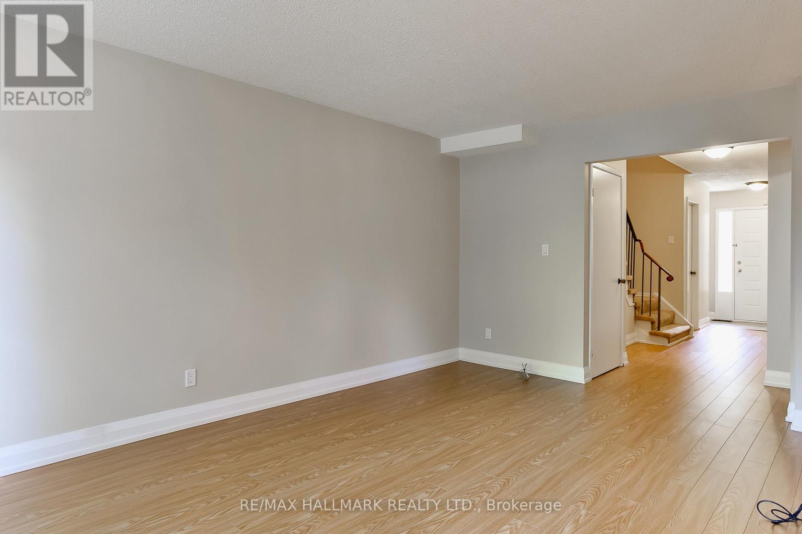 5 Michael Drive, Richmond Hill (North Richvale), Ontario  L4C 5W6 - Photo 4 - N13049880