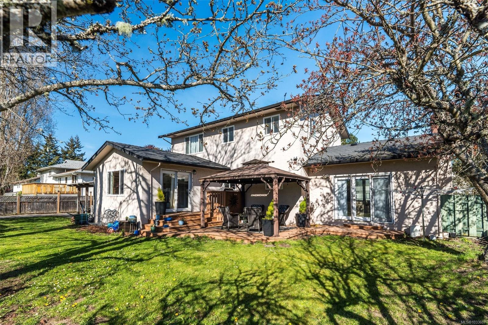 4104 Longview Dr, Saanich, British Columbia  V8N 2K7 - Photo 29 - 1033607