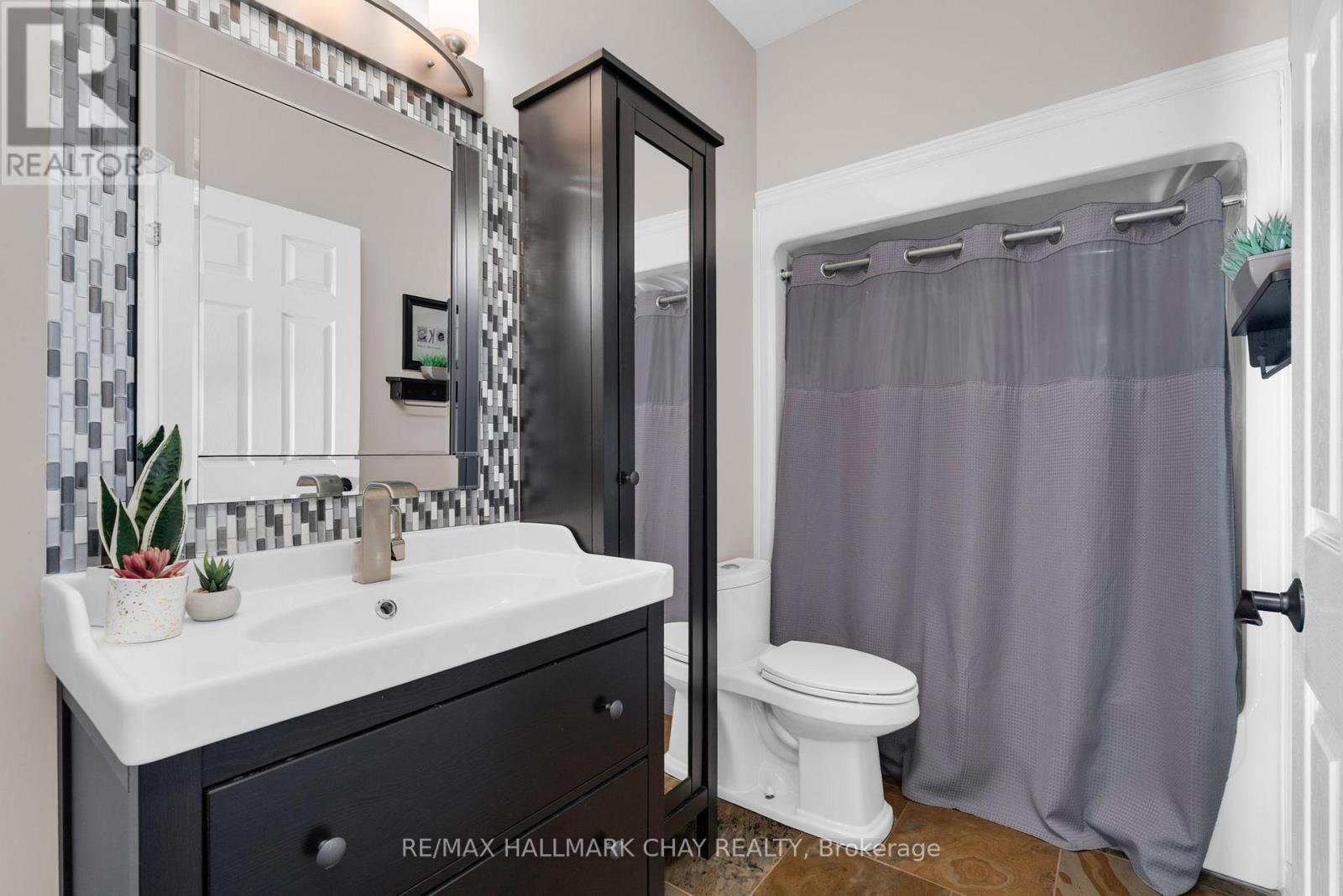 37 Brookfield Crescent, Barrie (Bayshore), Ontario  L4N 9R6 - Photo 19 - S13049898