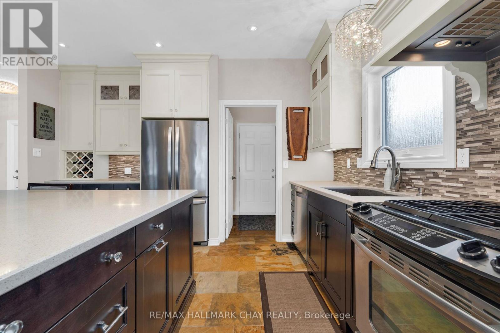 37 Brookfield Crescent, Barrie (Bayshore), Ontario  L4N 9R6 - Photo 8 - S13049898