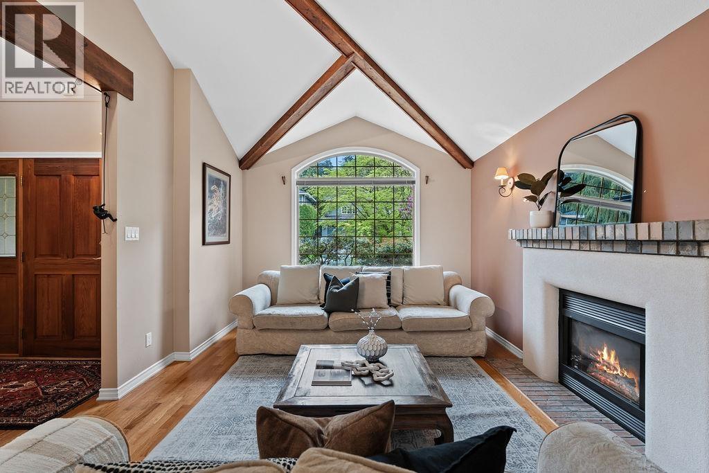 1659 Orkney Place, North Vancouver, British Columbia  V7H 2Z1 - Photo 2 - R3116187