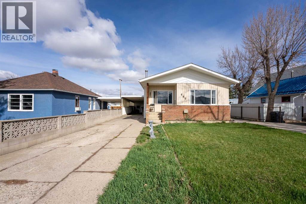 446 Crescent Avenue, picture butte, Alberta