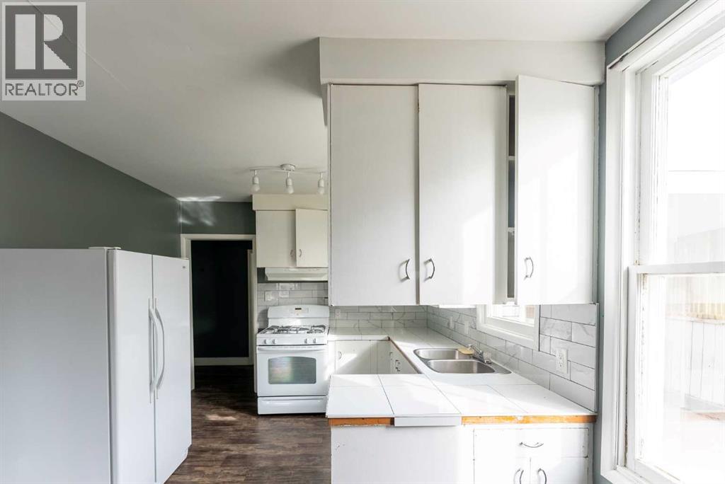 448 Crescent Avenue, Picture Butte, Alberta  T0K 1V0 - Photo 5 - A2303796