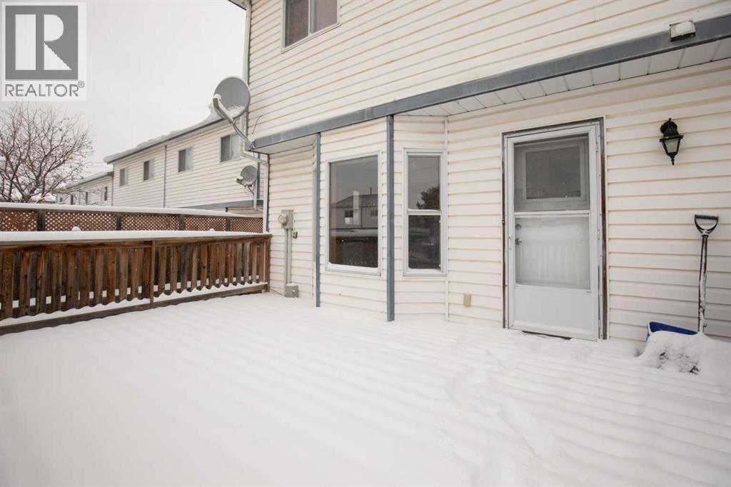 11 Ellenwood Drive, Red Deer, Alberta  T4R 2E3 - Photo 26 - A2302876