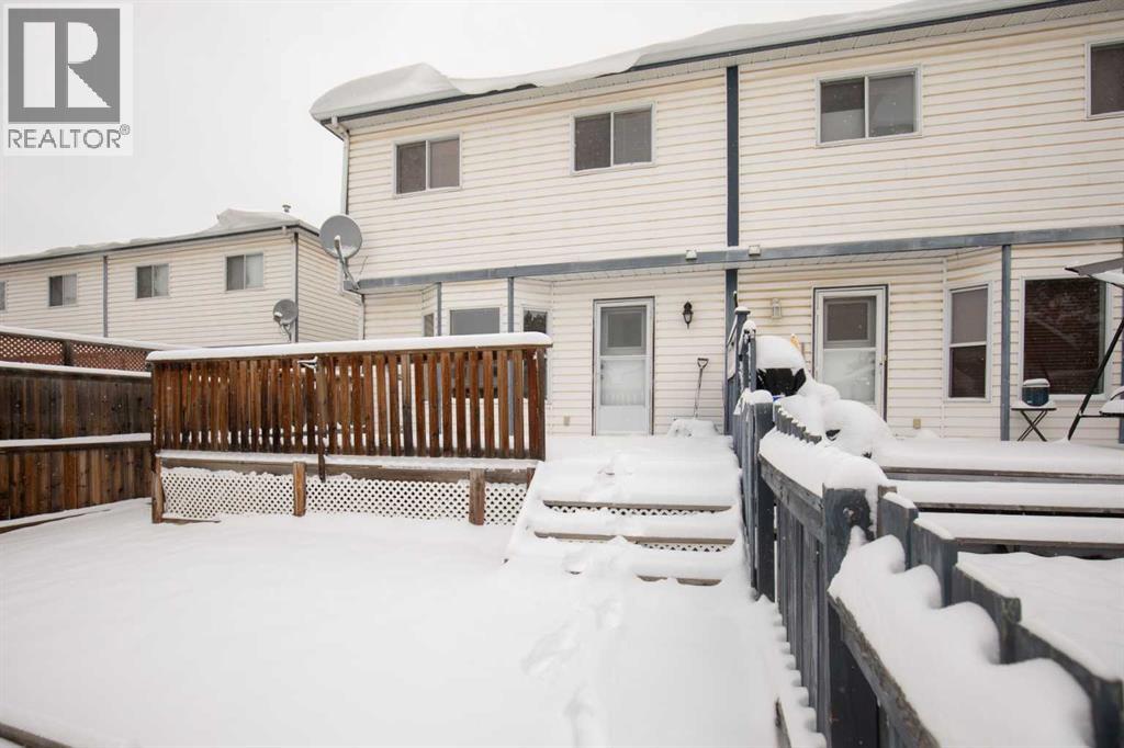 11 Ellenwood Drive, Red Deer, Alberta  T4R 2E3 - Photo 23 - A2302876