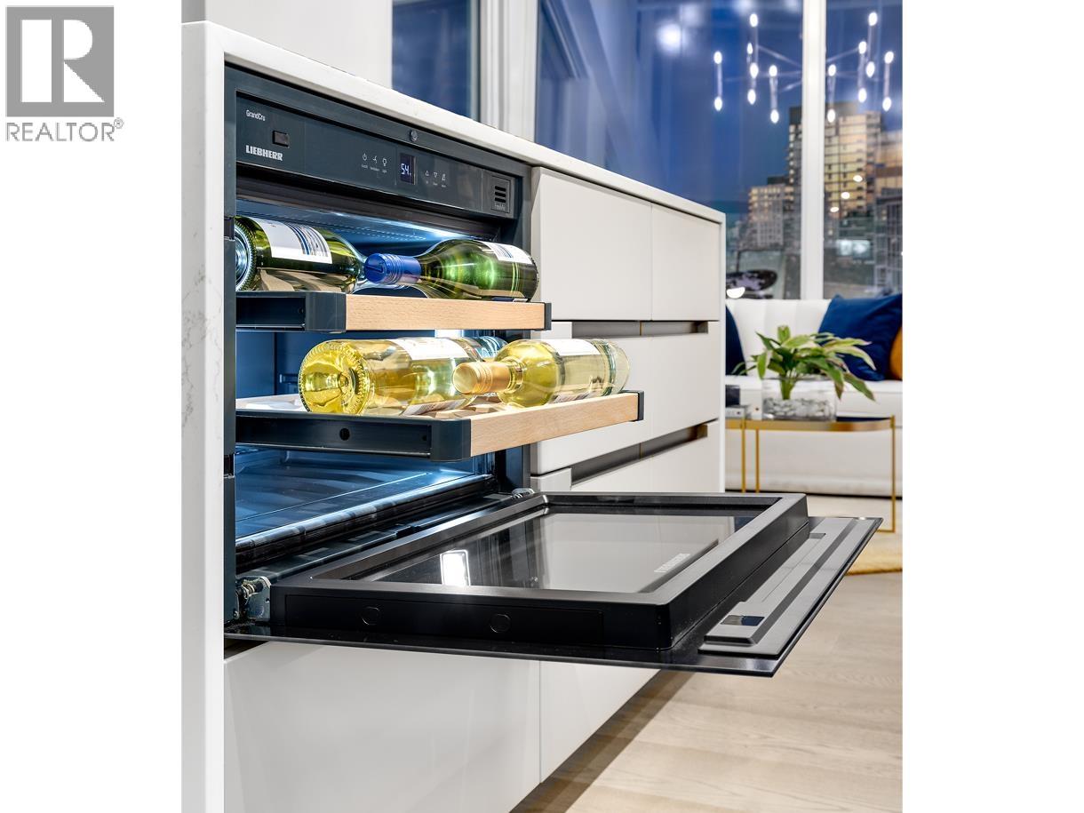 1102 2323 Street Street, Vancouver, British Columbia  V6J 1S5 - Photo 4 - R3115819